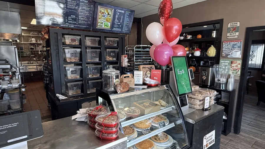 Real Coffee Shops restaurant running INFI