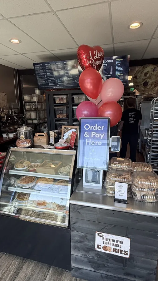 Real Coffee Shops restaurant running INFI